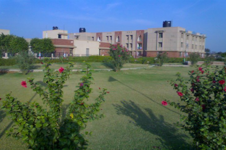 https://cache.careers360.mobi/media/colleges/social-media/media-gallery/339/2019/1/6/Campus View of Singhania University Jhunjhunu_Campus-View.jpg